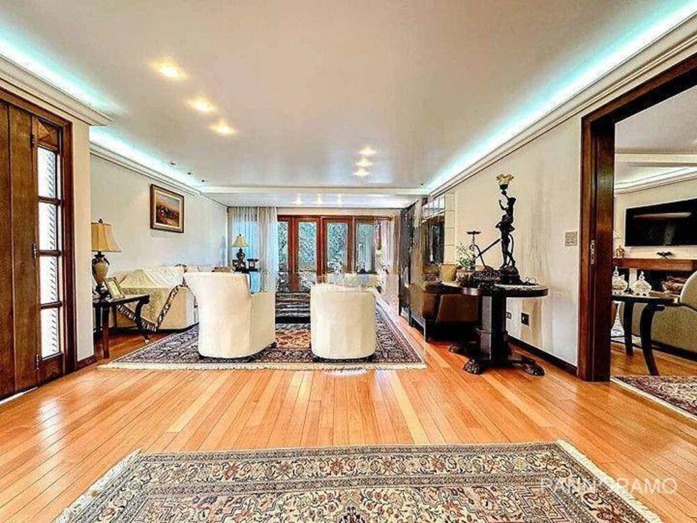 Casa de Condomínio para alugar com 4 quartos, 250m² - Foto 1