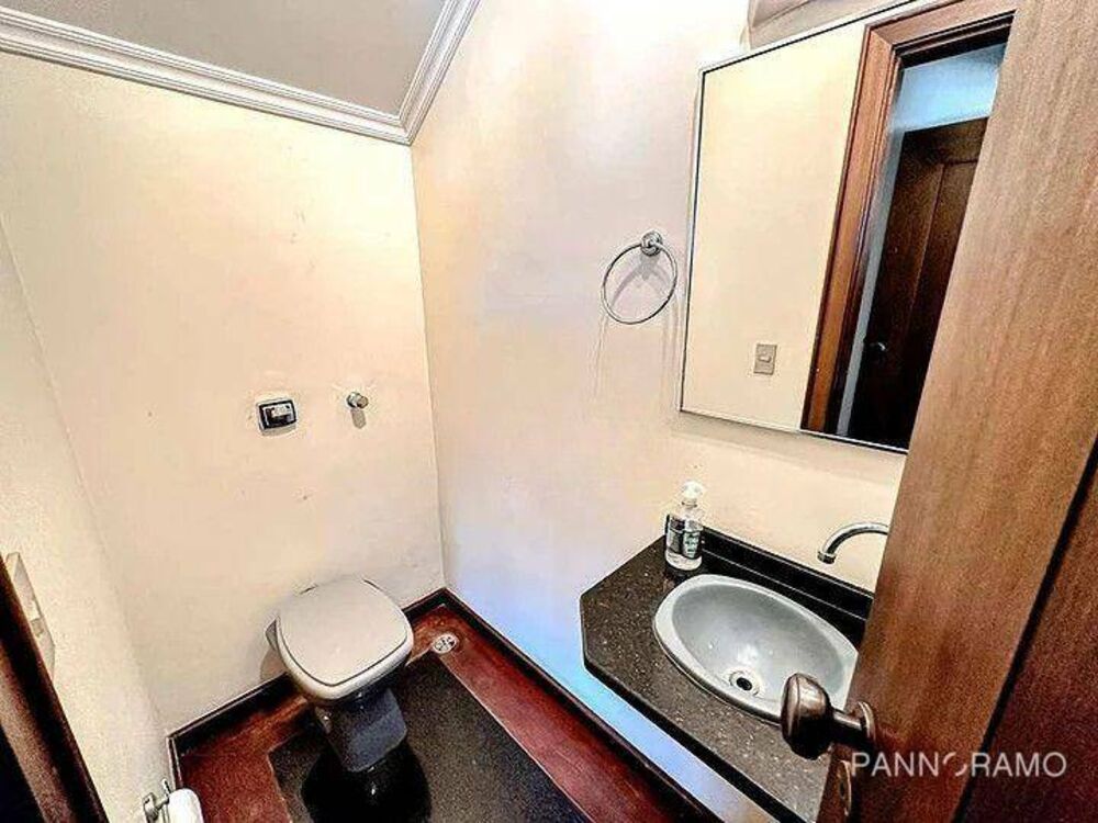Casa de Condomínio para alugar com 4 quartos, 250m² - Foto 5