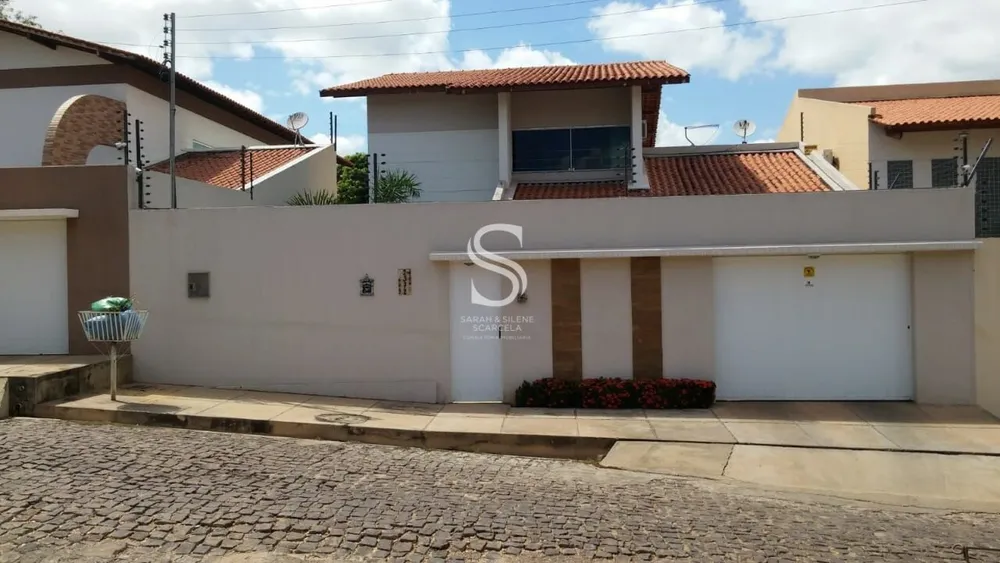 Casa, 3 quartos, 222 m² - Foto 1
