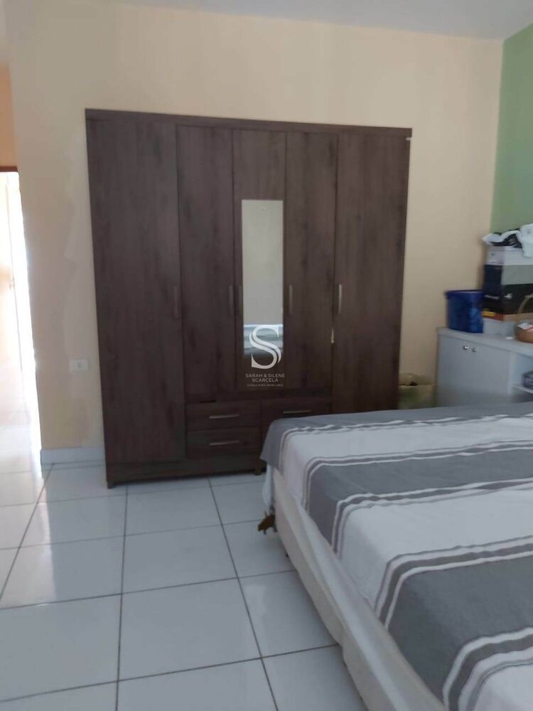 Casa, 3 quartos, 243 m² - Foto 2
