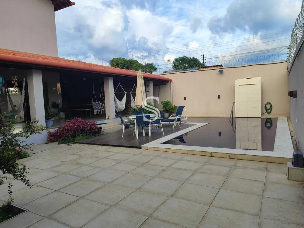 Casa, 5 quartos, 200 m² - Foto 1