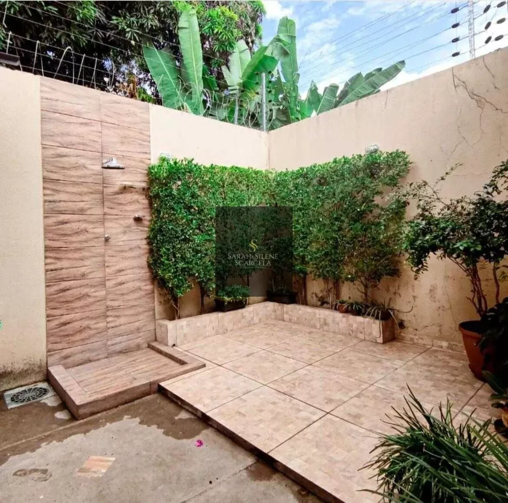 Casa à venda com 3 quartos, 200m² - Foto 2