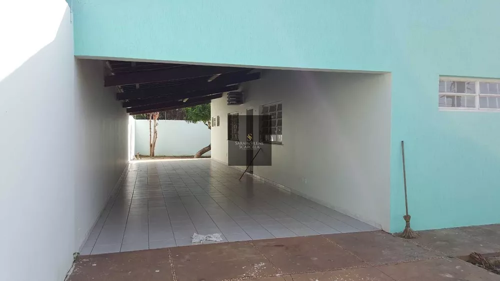 Casa à venda com 3 quartos, 170m² - Foto 1