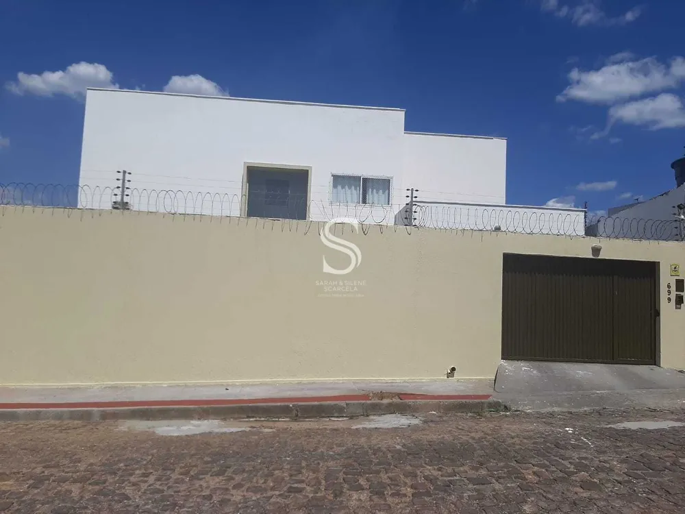 Casa, 4 quartos, 158 m² - Foto 2