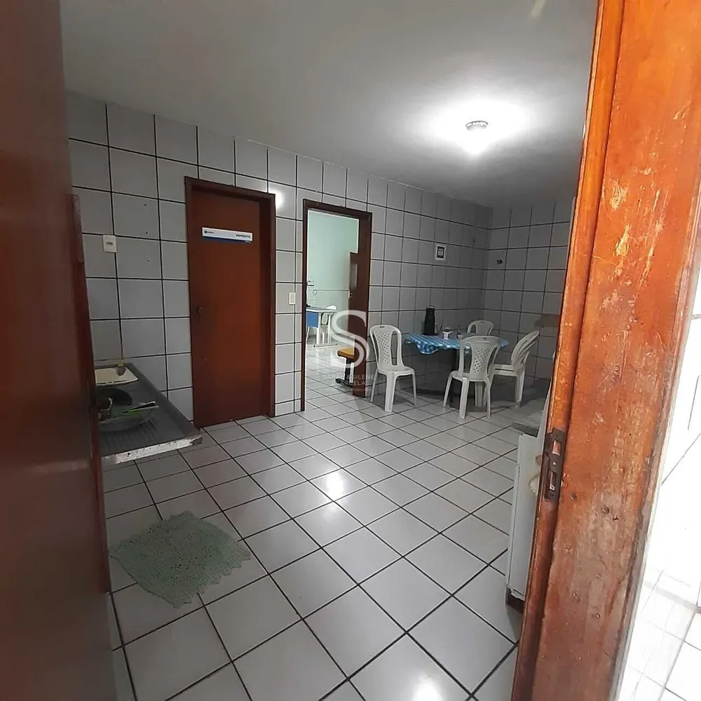 Casa, 5 quartos, 240 m² - Foto 10