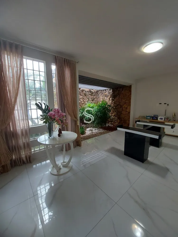 Casa, 4 quartos, 240 m² - Foto 9