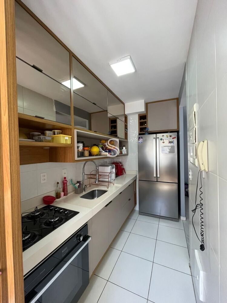 Apartamento à venda com 3 quartos, 74m² - Foto 2
