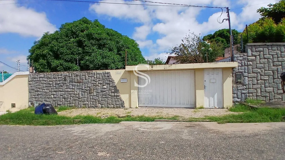 Casa, 3 quartos, 180 m² - Foto 1