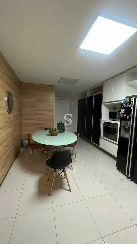 Apartamento, 4 quartos, 225 m² - Foto 11