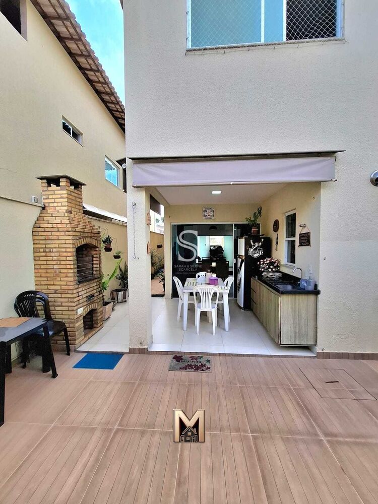 Casa de Condomínio à venda com 4 quartos, 160m² - Foto 1