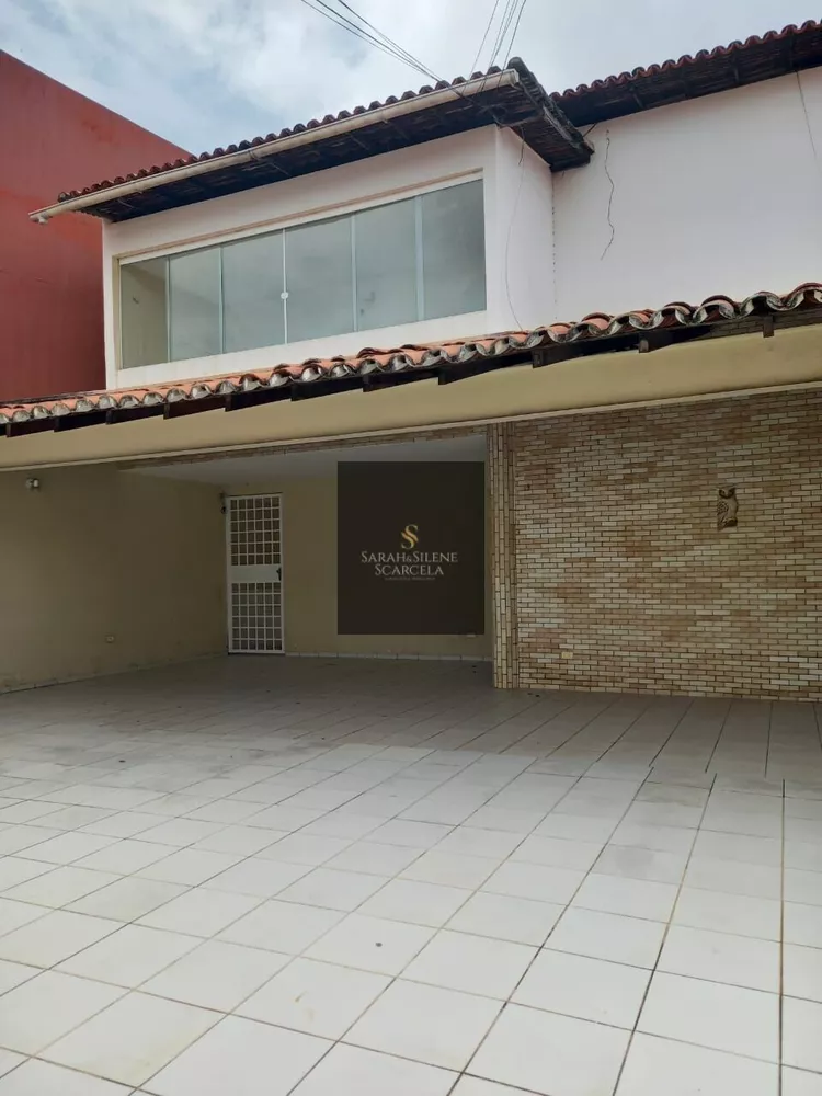 Casa à venda com 4 quartos, 200m² - Foto 2