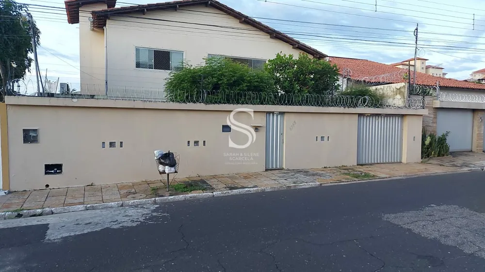 Casa, 3 quartos, 256 m² - Foto 1