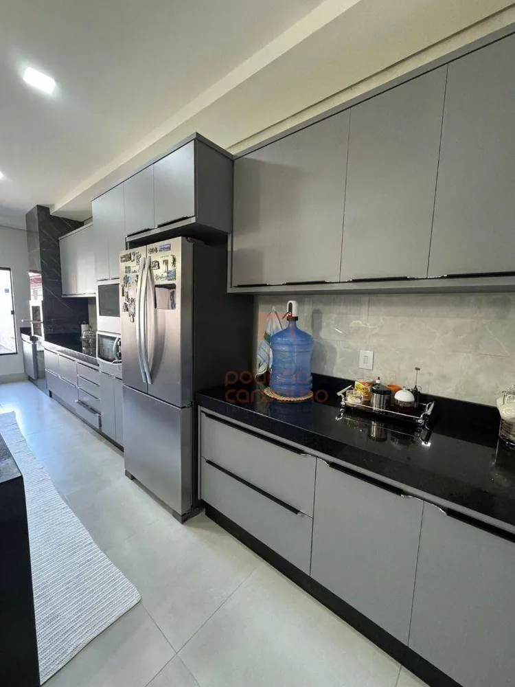 Casa, 3 quartos, 141 m² - Foto 4