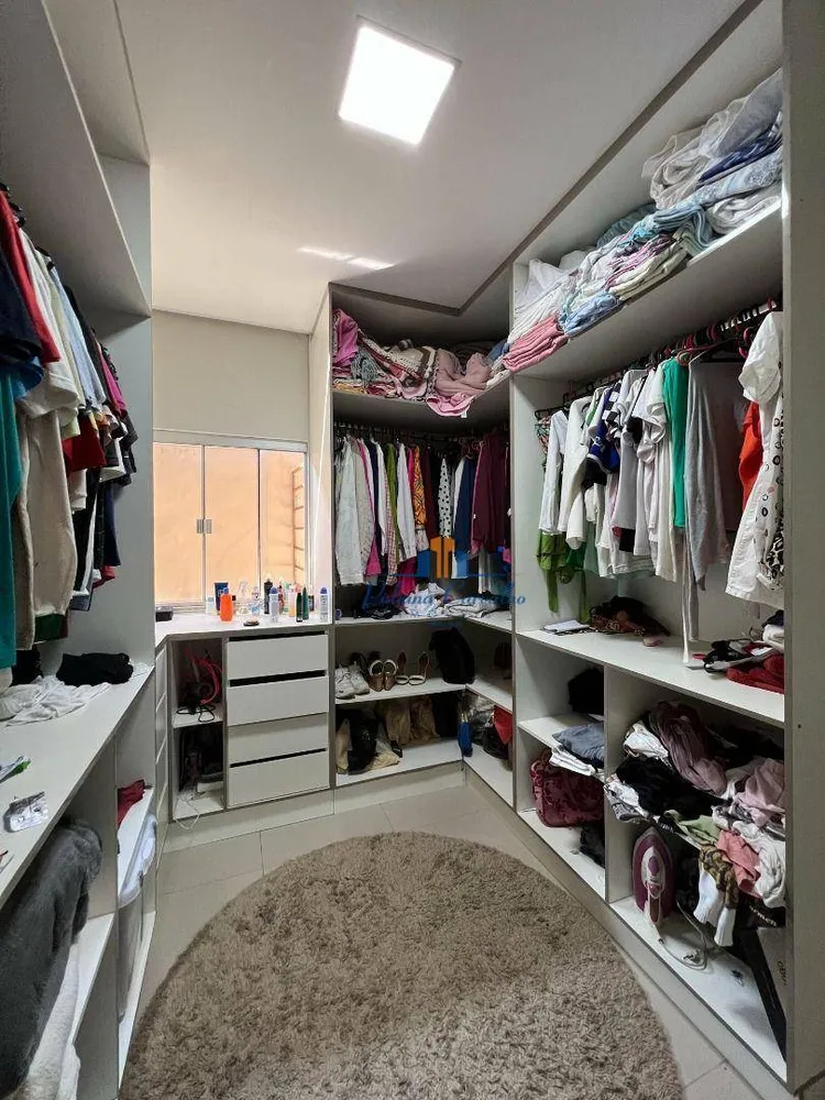 Casa, 3 quartos, 300 m² - Foto 15