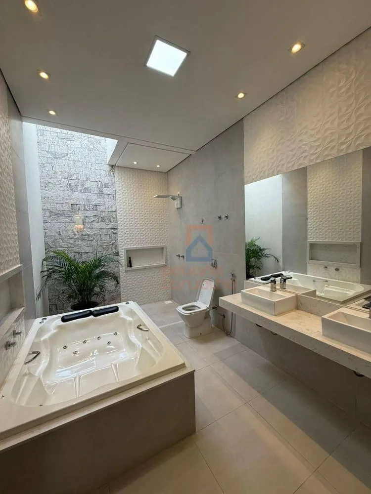 Casa, 3 quartos, 220 m² - Foto 1