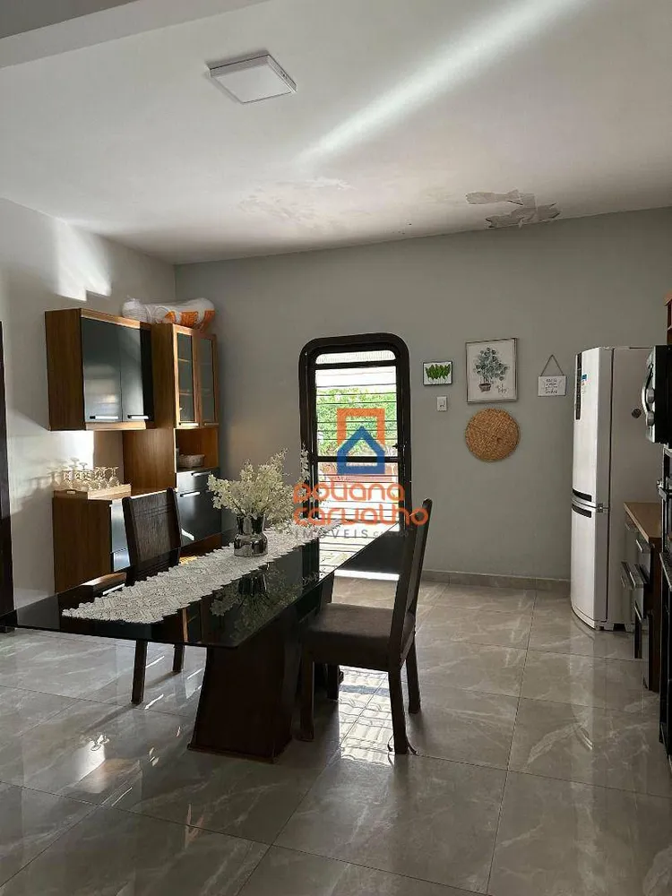 Casa, 4 quartos, 280 m² - Foto 2