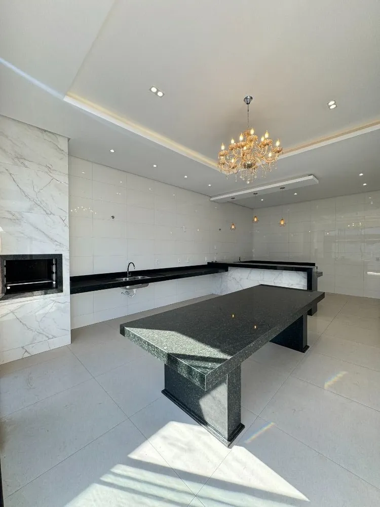 Casa, 3 quartos, 180 m² - Foto 2