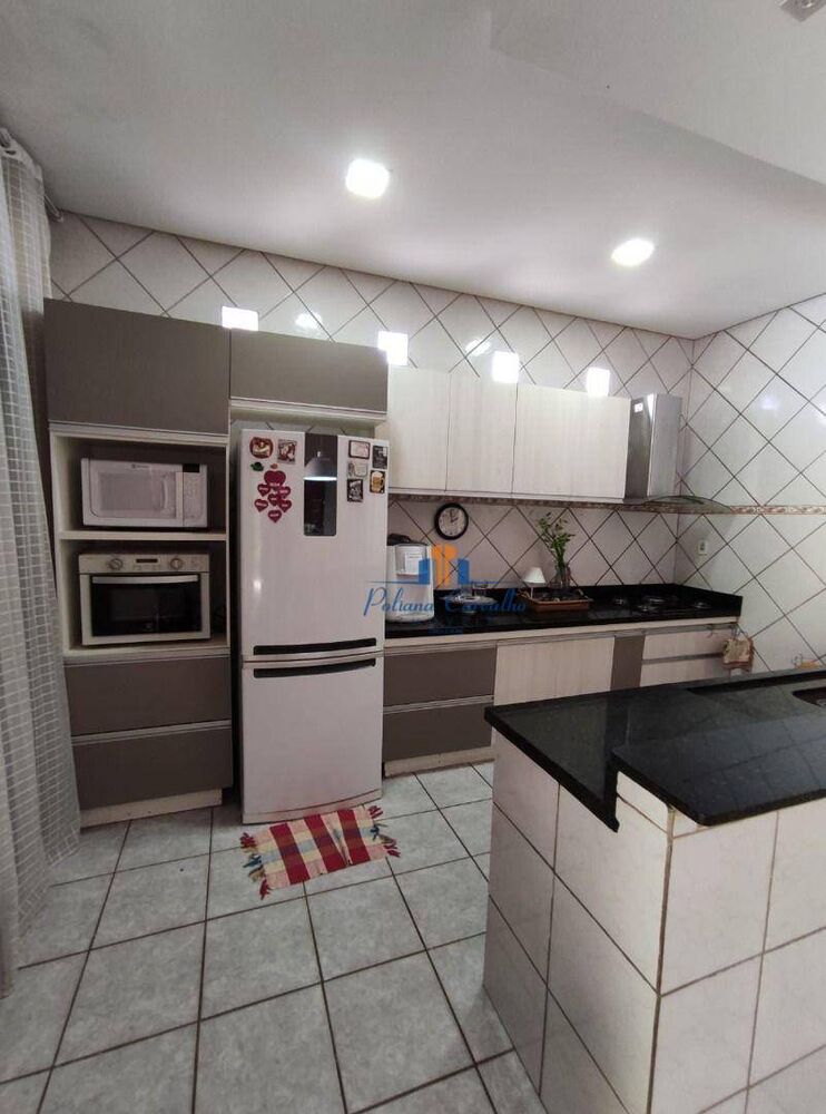 Casa, 3 quartos, 200 m² - Foto 14