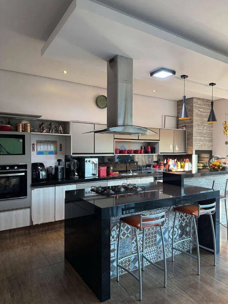 Casa, 4 quartos, 330 m² - Foto 13