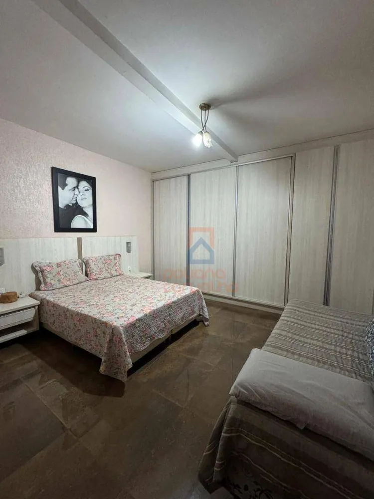 Casa, 4 quartos, 330 m² - Foto 4