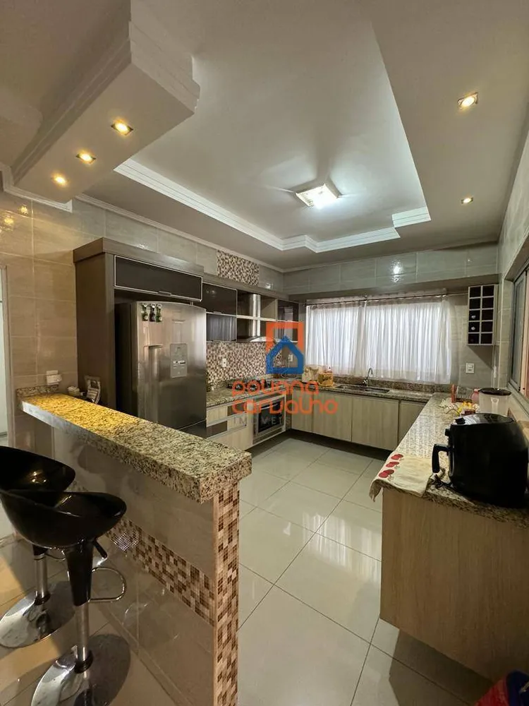 Casa, 3 quartos, 212 m² - Foto 6