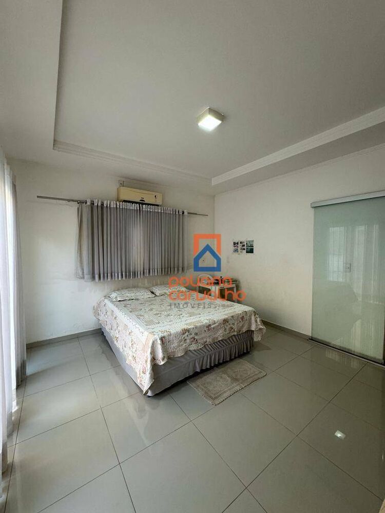 Casa, 3 quartos, 212 m² - Foto 2