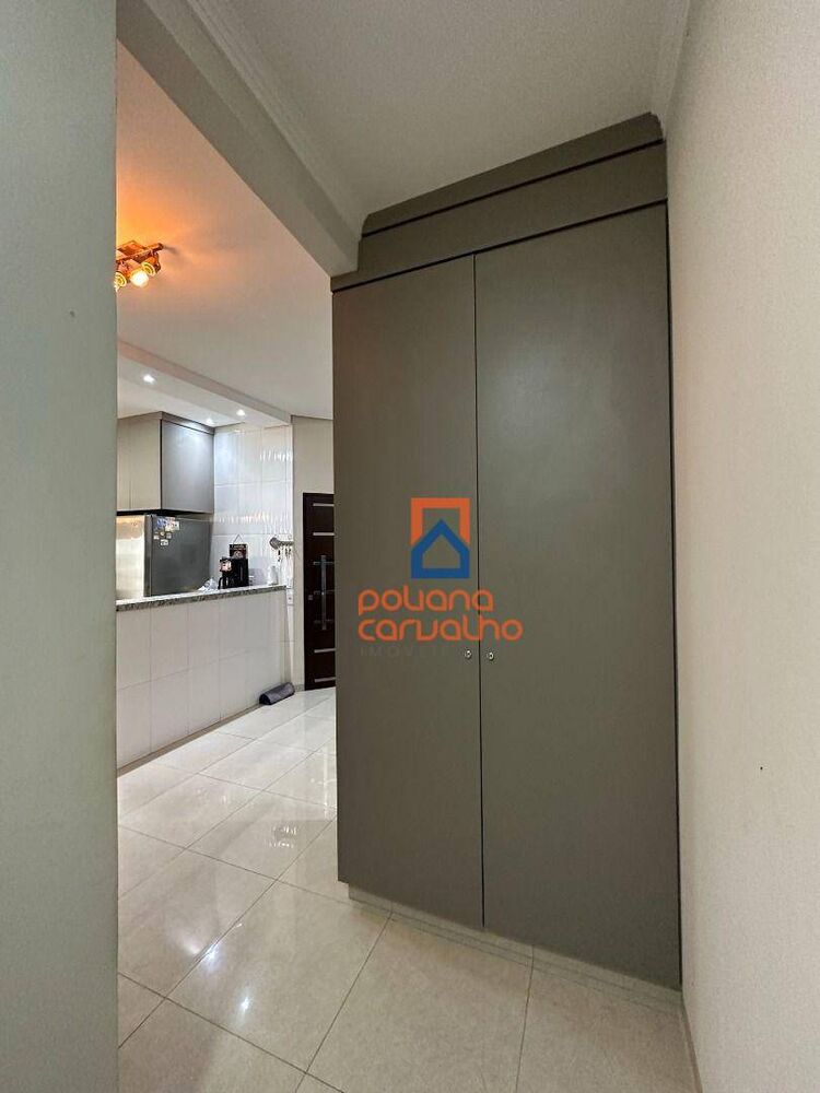 Casa à venda com 3 quartos, 400m² - Foto 4