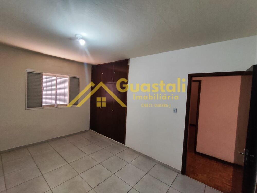 Casa, 3 quartos, 180 m² - Foto 3