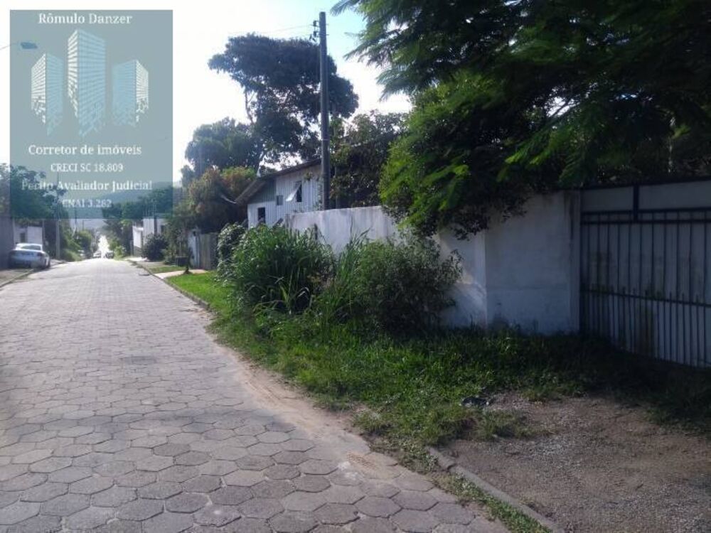 Casa à venda com 2 quartos, 80m² - Foto 2