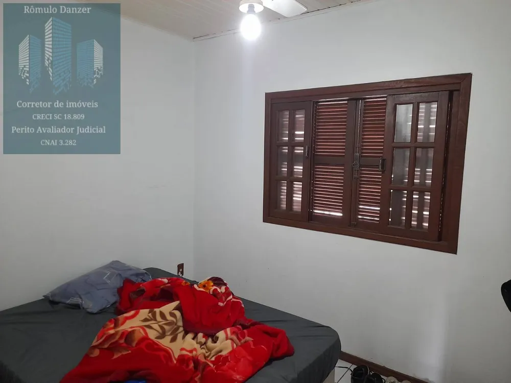 Casa, 6 quartos, 195 m² - Foto 2