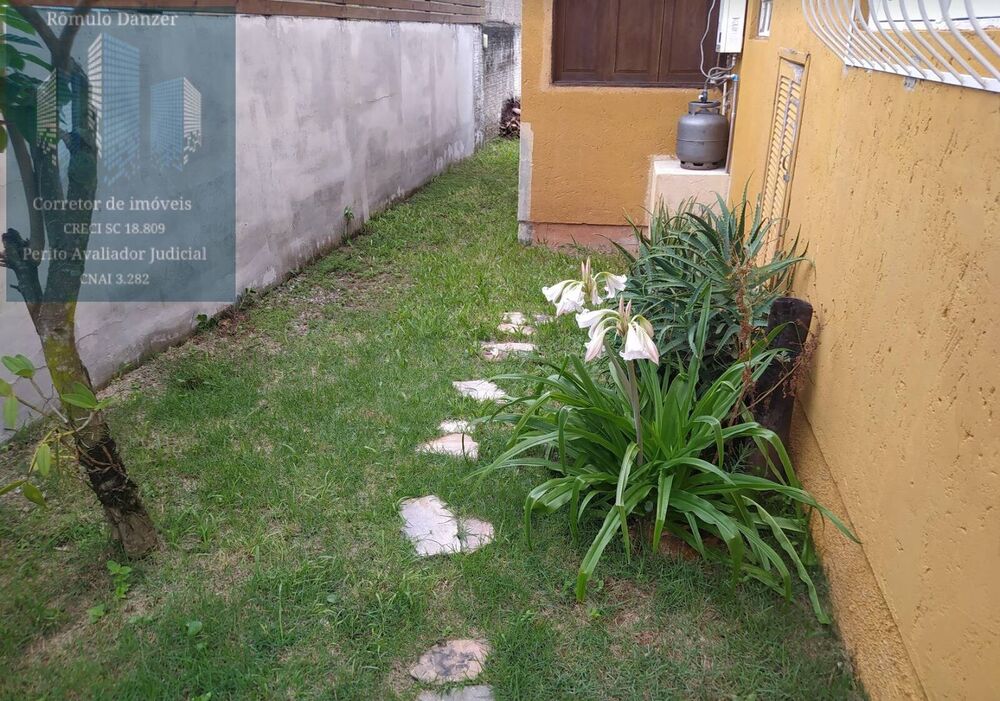 Casa à venda com 3 quartos, 126m² - Foto 4