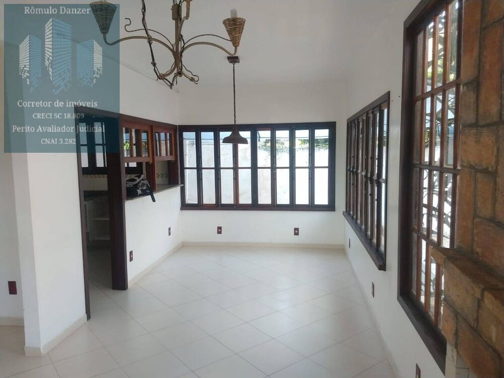 Casa, 3 quartos, 250 m² - Foto 3