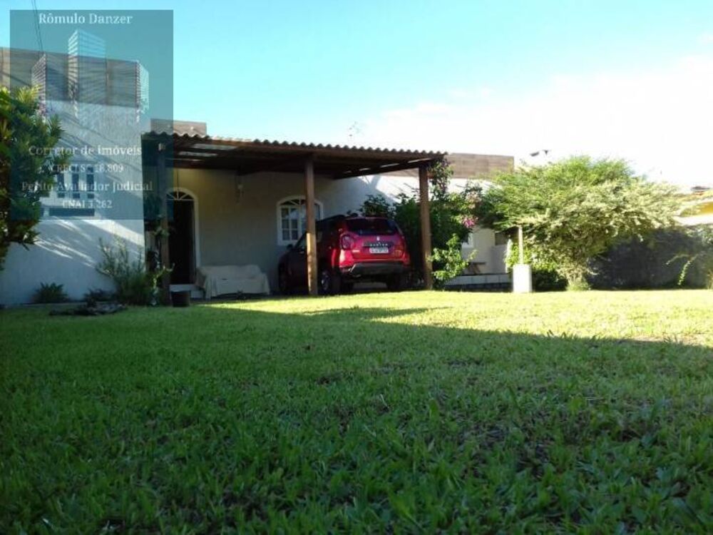 Casa à venda com 3 quartos, 100m² - Foto 1