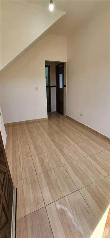 Casa à venda com 1 quarto, 52m² - Foto 3