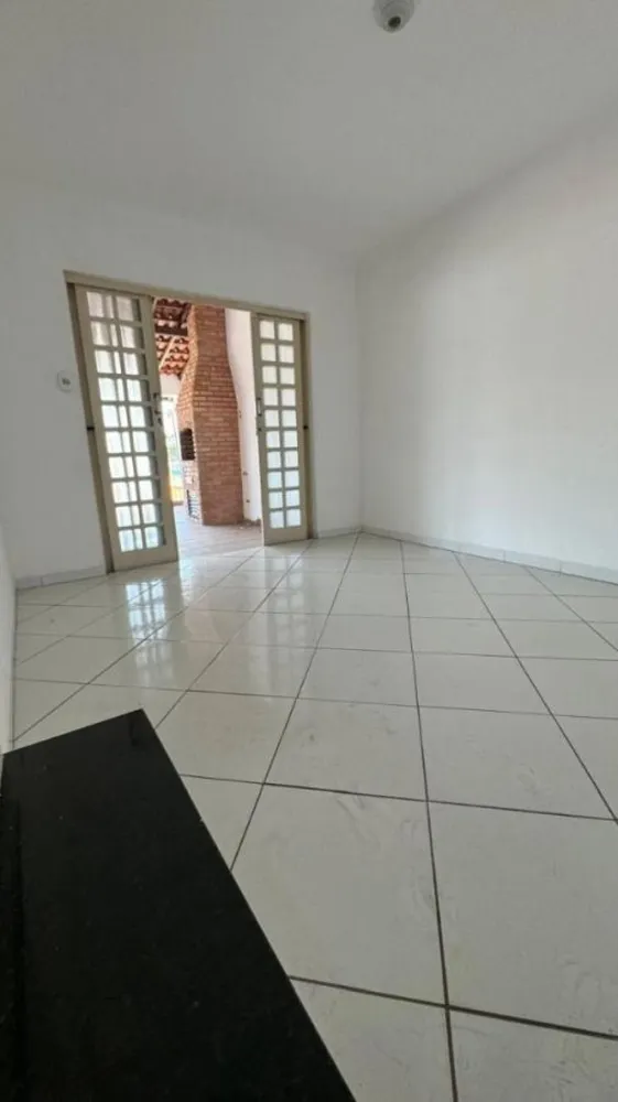Sobrado, 2 quartos, 750 m² - Foto 12