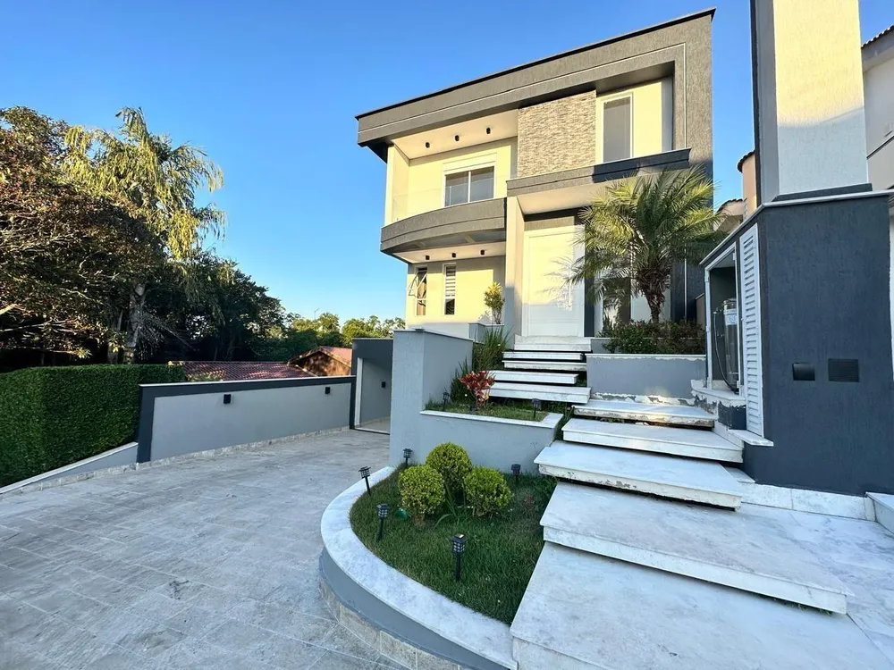 Sobrado, 4 quartos, 330 m² - Foto 1