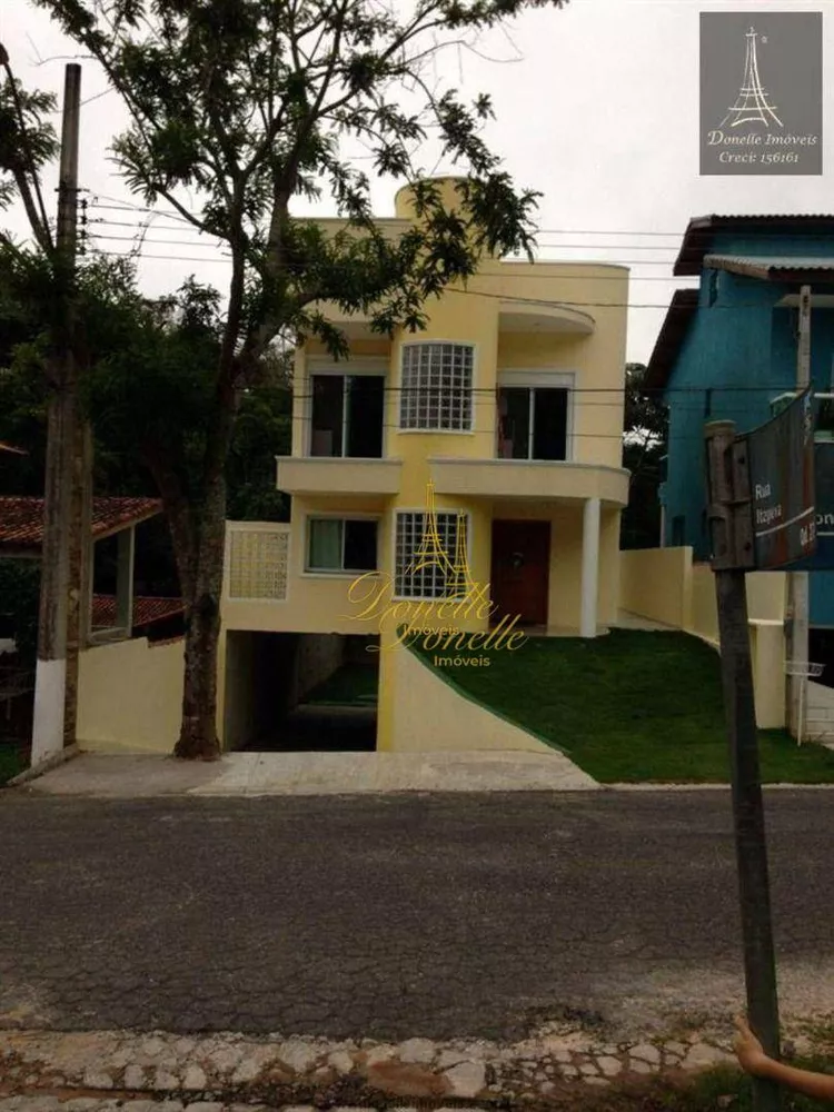 Sobrado à venda com 3 quartos, 297m² - Foto 1