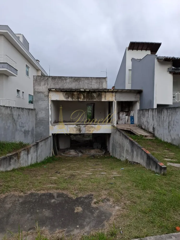 Casa, 3 quartos, 228 m² - Foto 1
