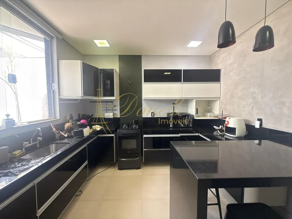 Casa, 3 quartos, 250 m² - Foto 8