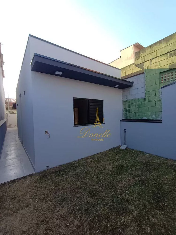 Casa à venda com 2 quartos, 60m² - Foto 4