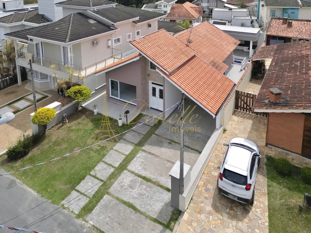 Casa, 3 quartos, 207 m² - Foto 1