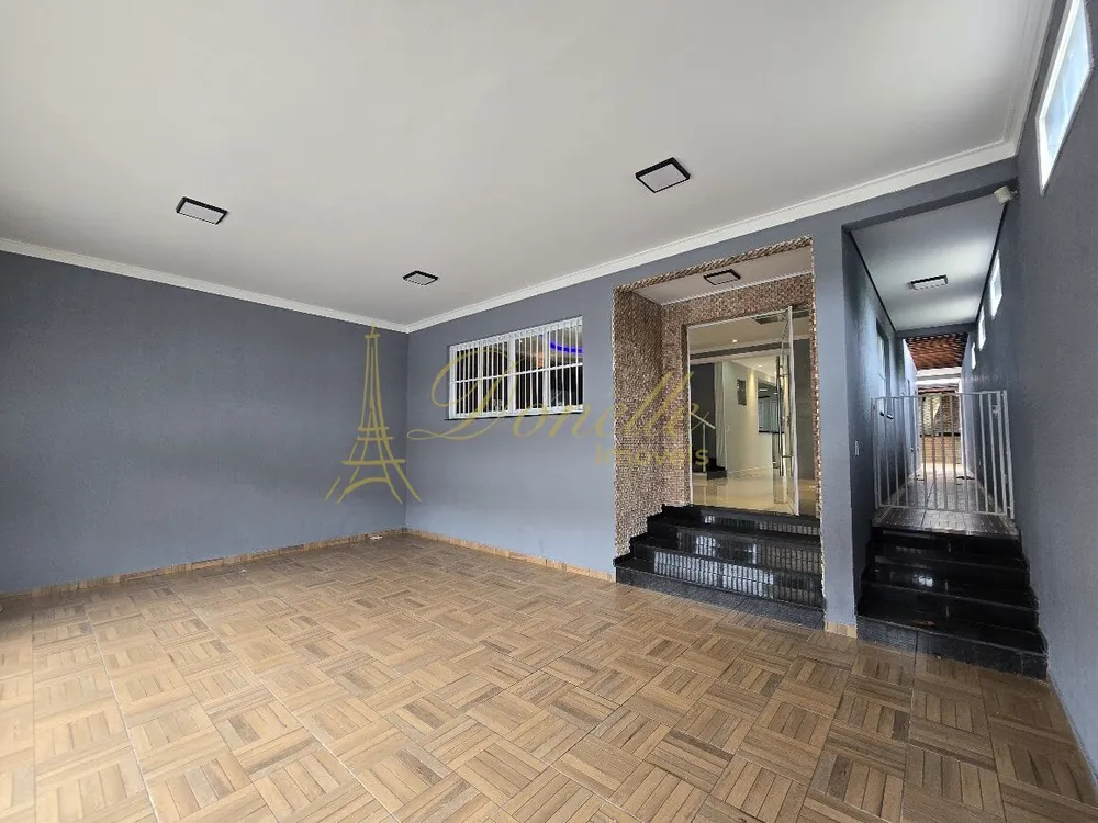 Sobrado, 3 quartos, 303 m² - Foto 2