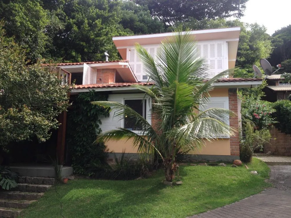 Casa, 4 quartos, 172 m² - Foto 1