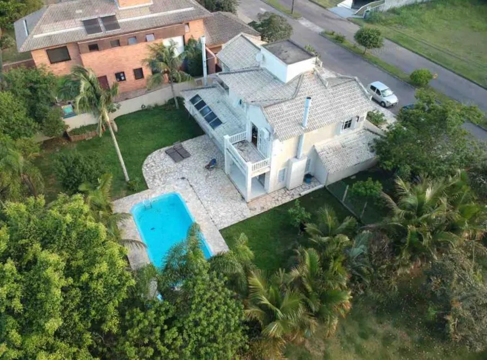 Casa, 4 quartos, 227 m² - Foto 1