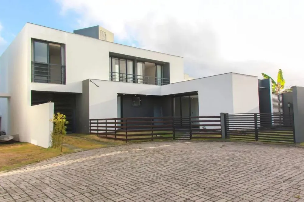Casa, 3 quartos, 225 m² - Foto 1
