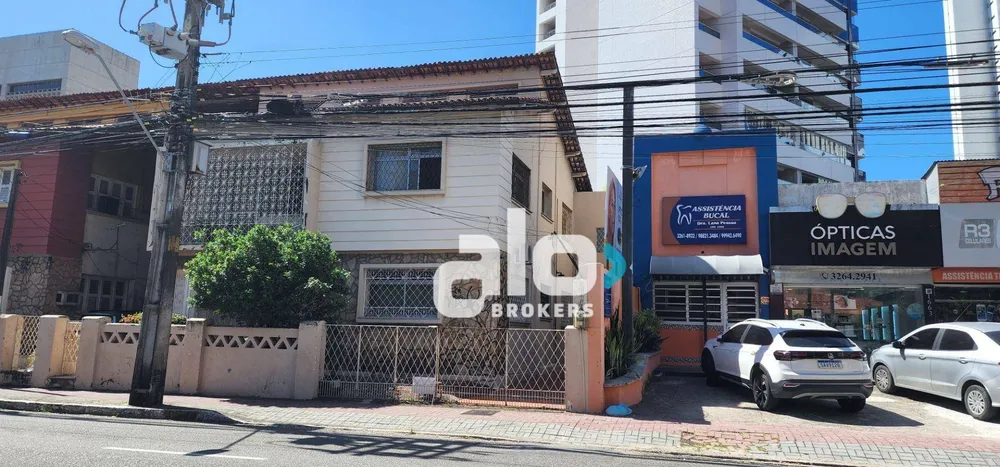 Casa, 6 quartos, 276 m² - Foto 2