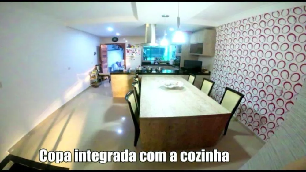 Sobrado, 3 quartos, 203 m² - Foto 2