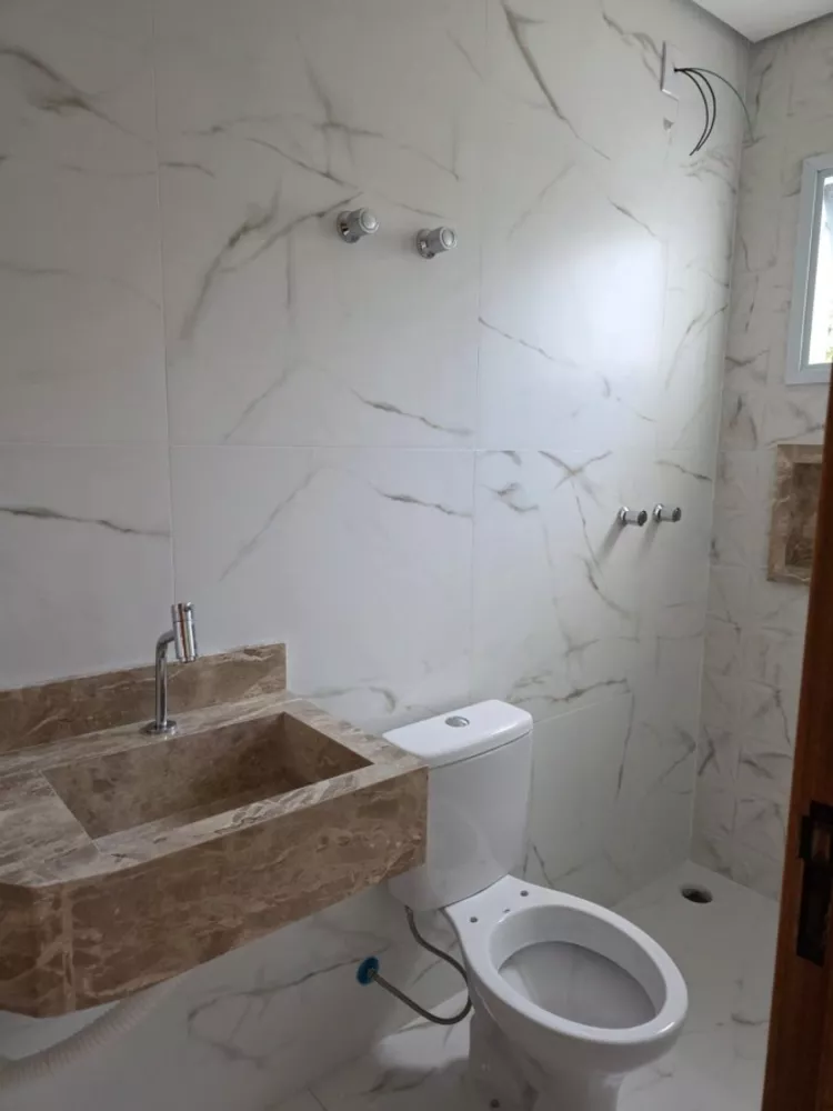 Sobrado, 3 quartos, 220 m² - Foto 2