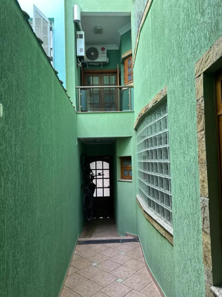 Sobrado, 3 quartos, 195 m² - Foto 1