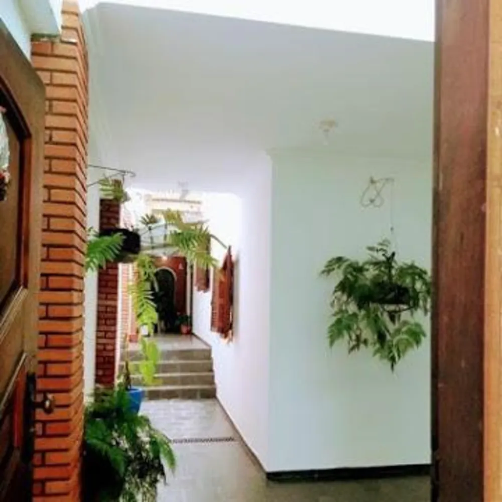 Casa, 3 quartos, 242 m² - Foto 1